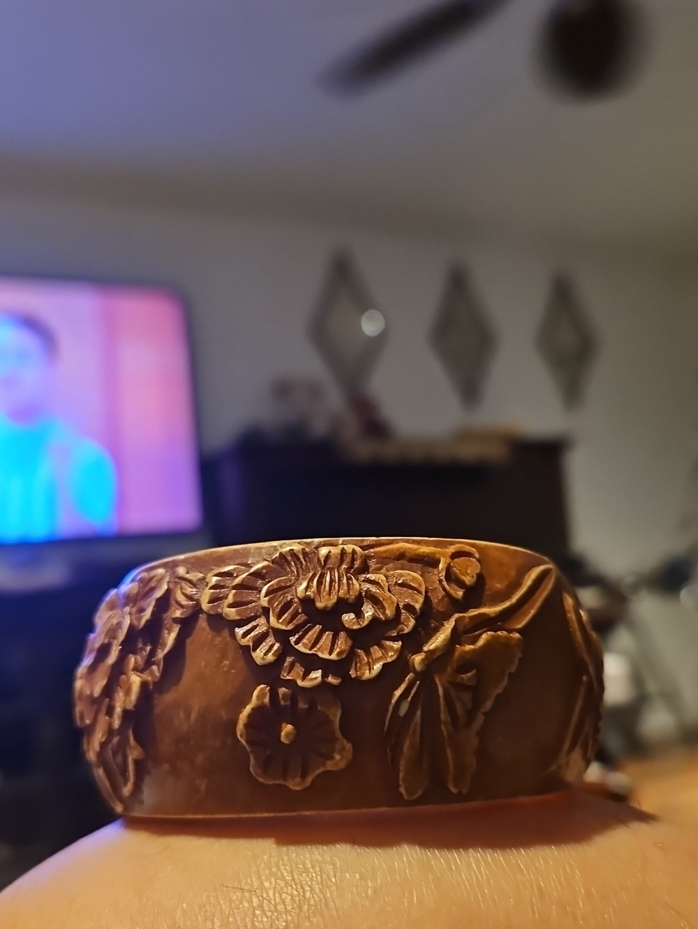 Floral Wood Bangle Bracelet - Brown